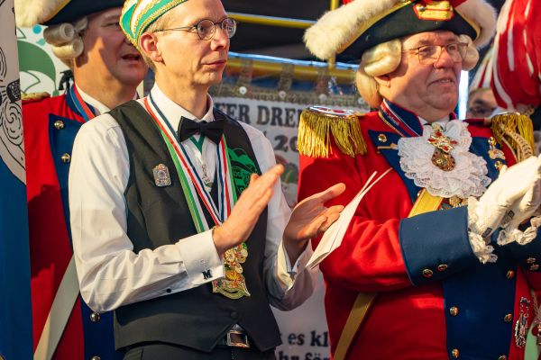 familijedaach-2024-01544A245D5-5632-9532-3E60-796E44BE0EF4.jpg