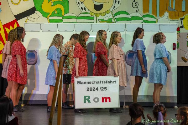 familijedach-kg-2025-006CFB2BA7C-D74F-5FBE-0275-63A7CF164CF7.jpg
