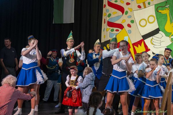 familijedach-kg-2025-023A67C9FEF-9276-BECF-BA80-E90C9629A675.jpg