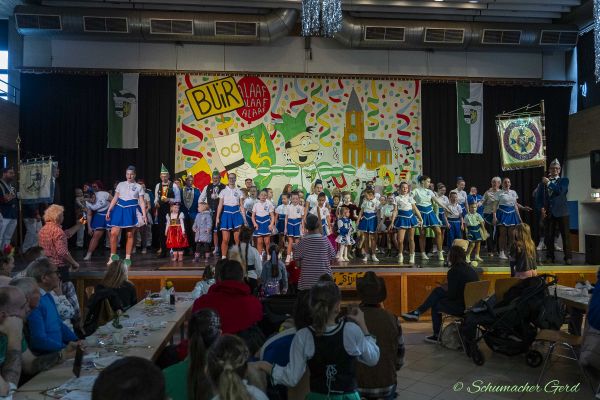 familijedach-kg-2025-025C83B5371-FFB8-2C8B-1F0C-2DA4DB32DFE2.jpg