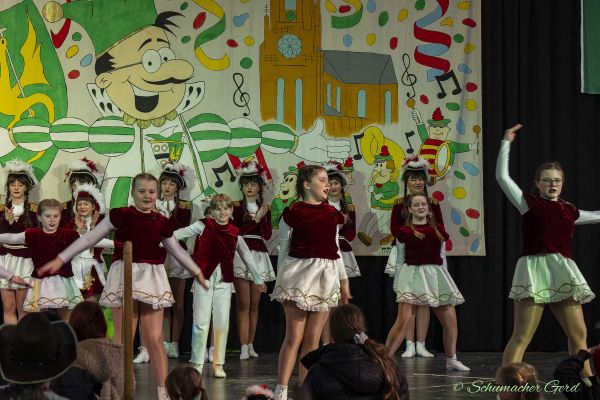 familijedach-kg-2025-0696E0789ED-EB3E-54E3-0C62-0A4F5515B5A2.jpg