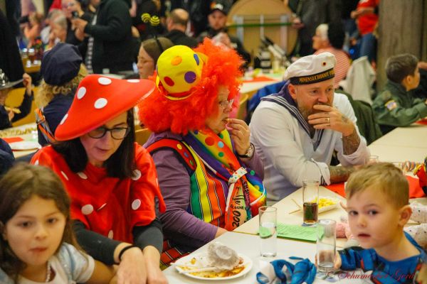 017-kg-kindersitzung-202307570D5F-B328-250C-A771-75D782AFD9C1.jpg
