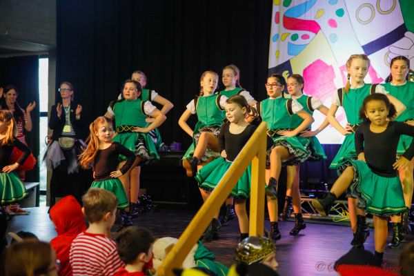 033-kg-kindersitzung-20232A67BAAD-92F8-9791-60C9-B06E31A5D977.jpg