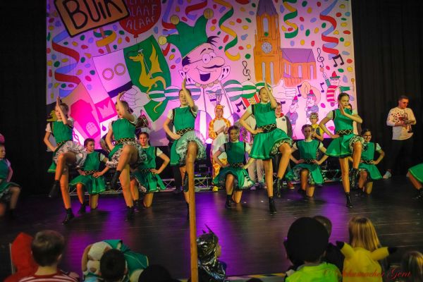 042-kg-kindersitzung-2023D5082BC6-9F91-D0C4-9A10-E93E3D130113.jpg