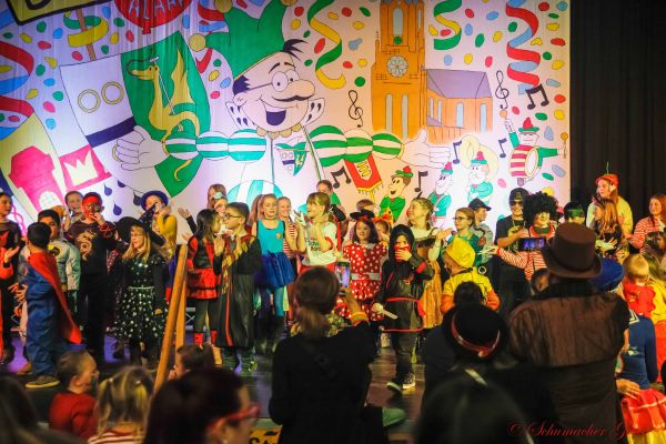 106-kg-kindersitzung-20232CB1197B-DD90-C97D-CB3E-AEE0CB5D2A35.jpg