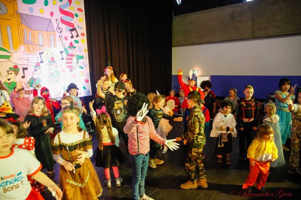 110-kg-kindersitzung-20239081CD1E-05E4-F994-C902-312FC534D580.jpg