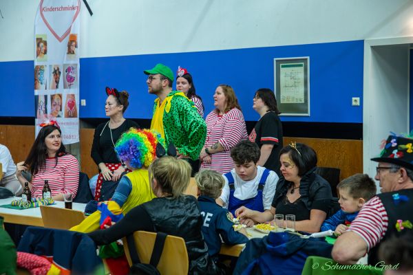 kg-kindersitzung-2024-0236AEFBBA3-8C21-02D2-E2A1-8788A9F172E6.jpg