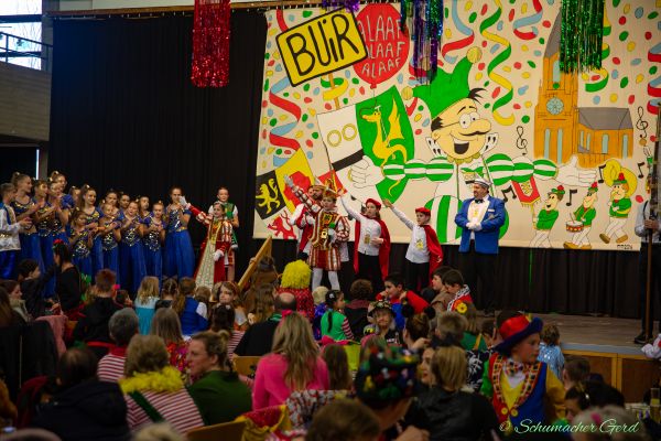 kg-kindersitzung-2024-065FD44AD24-7038-E754-1A63-37FC795E2E0C.jpg