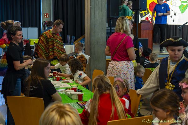 kindersitzung-kg-2025-0654F93A6B6-8564-E83A-7BAC-AB2798F29D8B.jpg