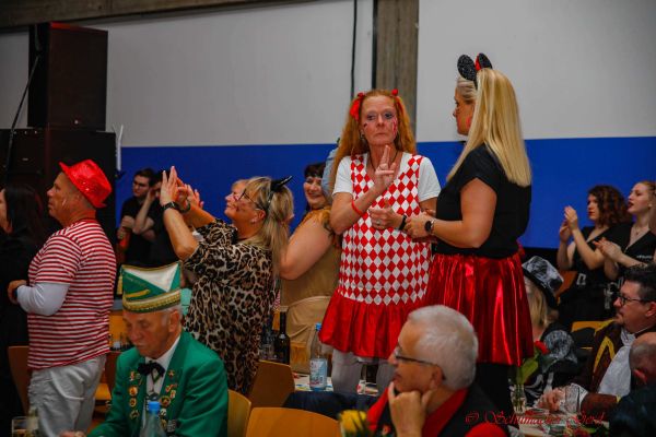 165-kostuemsitzung-2023998321F5-C5E4-249B-AA86-65B1B793B2AB.jpg
