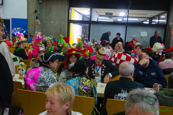 kg-kostuemsitzung-2026-00755681491-01D2-F09E-E4FD-BC6A5075CFA4.jpg