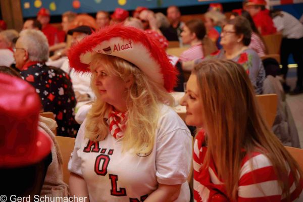 kostuemsitzung-aula-2020-112B665AD98-5616-440F-8E85-97265C301558.jpg