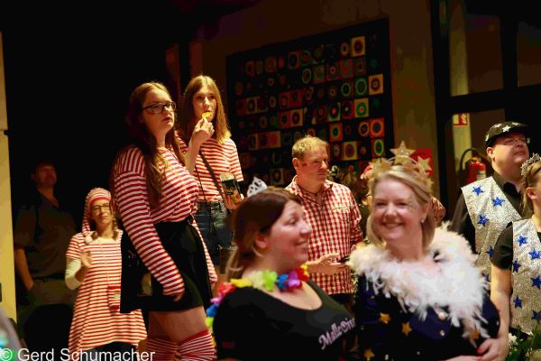 kostuemsitzung-aula-2020-23230D42949-7E36-E42F-8EDA-F86CB39D0DC0.jpg