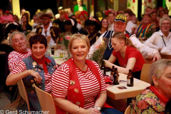 kostuemsitzung-aula-2020-247307138F0-9ABD-F9F1-F21D-A906D51FE096.jpg