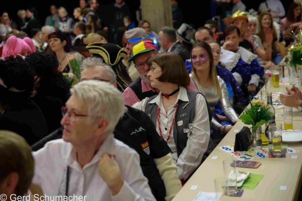 kostuemsitzung-aula-2020-3487B0AB97-1C41-42A3-CD92-A97E64BA5AB2.jpg