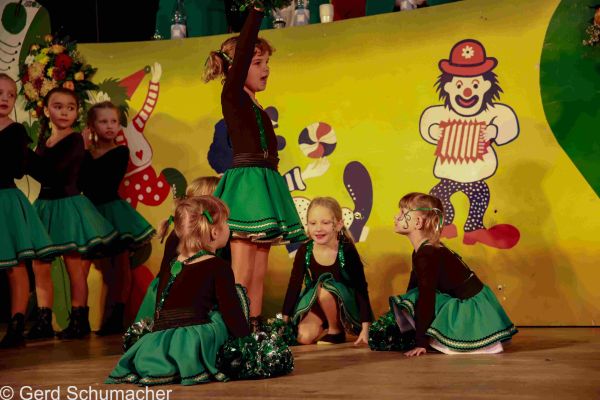 kostuemsitzung-aula-2020-502075494D-F84D-E3A6-2FE8-D2551A64ECE1.jpg