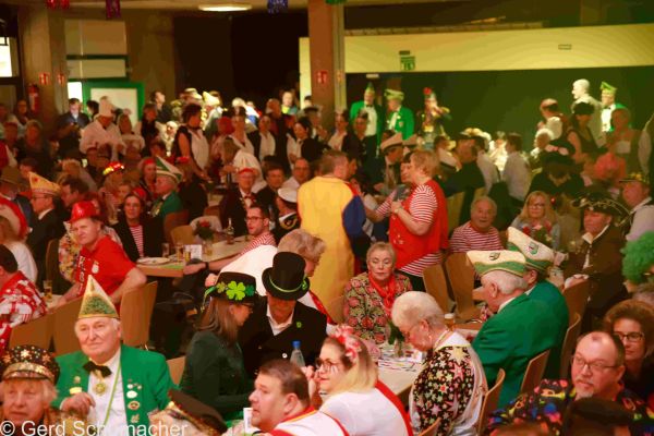 kostuemsitzung-aula-2020-78EA651209-5A46-532B-D6E6-C376A9496914.jpg