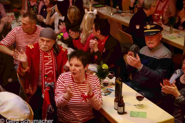 kostuemsitzung-aula-2020-80BFF83427-6BE8-D8E9-F106-58AA348F9C89.jpg