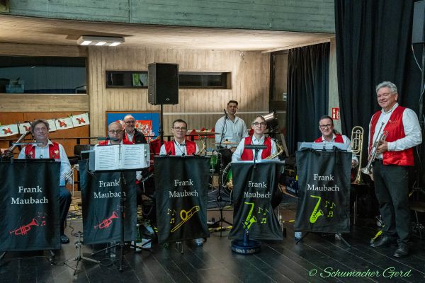 kostuemsitzung-buir-2024-002FFEF08A0-5642-827B-27FC-72A511F8DAC5.jpg