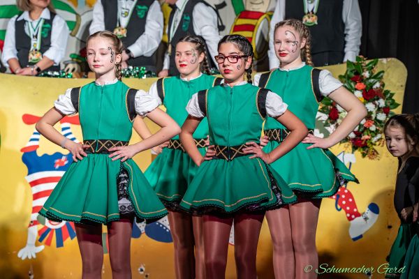 kostuemsitzung-buir-2024-008DA79EF17-8BBC-688A-123D-C925151F06DC.jpg