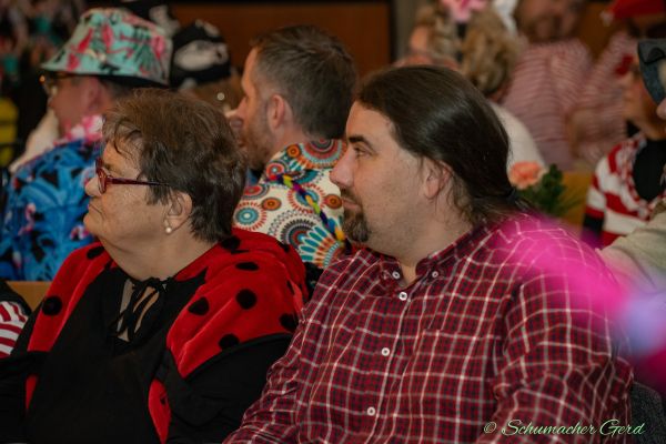 kostuemsitzung-buir-2024-016610D4599-A2F2-BEFE-06EF-39198BD0D0AC.jpg