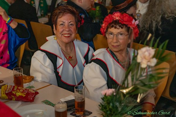 kostuemsitzung-buir-2024-036AE4878BF-3D10-CC8B-F7F4-B0AB3F9D8A1A.jpg