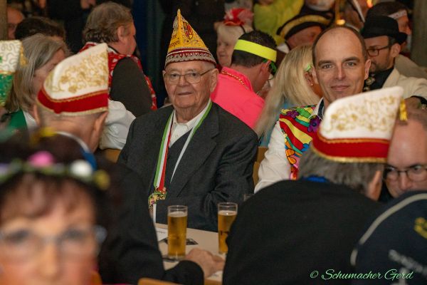 kostuemsitzung-buir-2024-037A534268E-C7F4-F360-1C0F-22128DEBE6D6.jpg