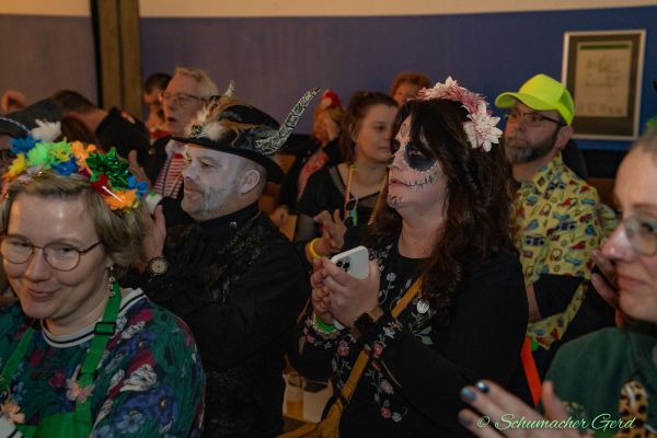 kostuemsitzung-buir-2024-0508867AED2-C097-5598-3F28-C633589630BD.jpg