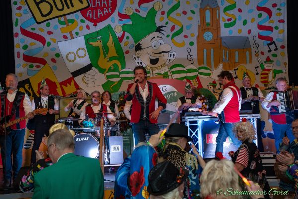 kostuemsitzung-buir-2024-08596F76EA0-84E5-1954-E485-71D546FAB4B3.jpg