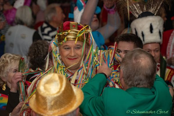 kostuemsitzung-buir-2024-098821ED32C-66A1-4AA8-8305-D4F826E448D1.jpg