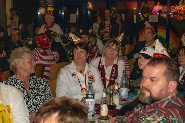 kostuemsitzung-buir-2024-137A428DC42-4157-0805-CDF6-DDBC8E1ED7C1.jpg