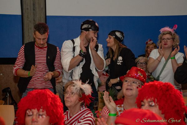 kostuemsitzung-buir-2024-1524B676ED8-AC8D-0C76-6D82-6E737753ED9B.jpg
