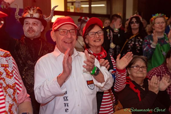 kostuemsitzung-buir-2024-1722C6AD4A3-7F8E-FDDD-FAAB-21229C85C779.jpg