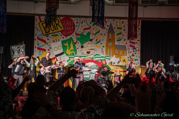 kostuemsitzung-buir-2024-1840F8C2E23-3439-7F2D-06DF-5DA3531D1710.jpg