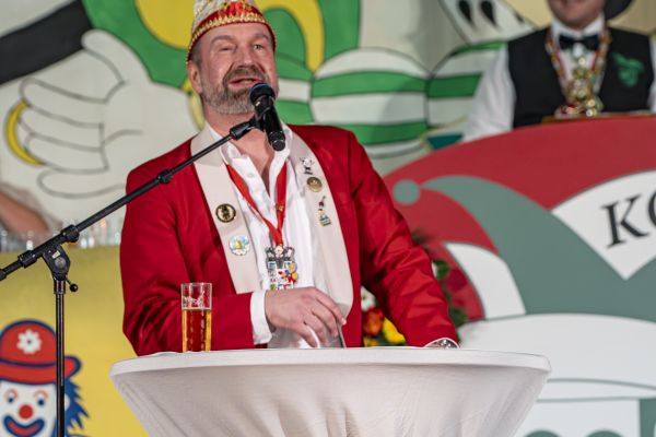 kostuemsitzung-kg-2025-0810011057B-15B6-BA8F-4FF2-5E7E6B283362.jpg