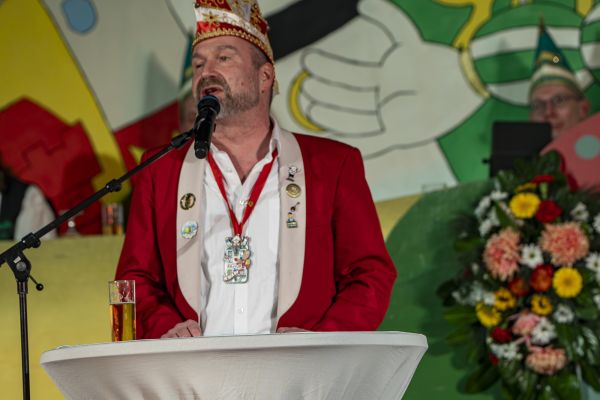 kostuemsitzung-kg-2025-082F7B839CD-C58F-1CE3-7105-90B71F1B497A.jpg