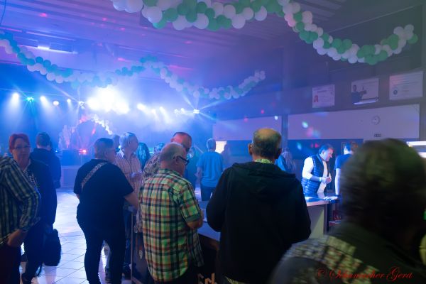 schlagerparty-2023-0222E9EE8F9-FE1D-29FF-AD75-0A9870B711C5.jpg