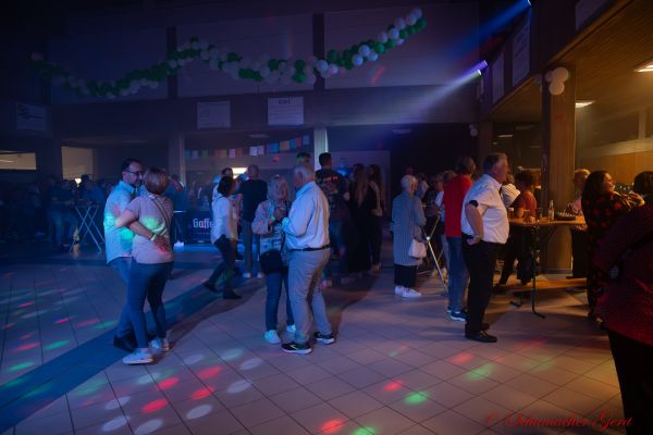 schlagerparty-2023-049B1913EAC-03F7-FC46-F705-D8F58F6DFEA3.jpg
