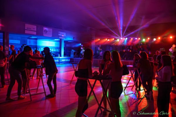 schlagerparty-kg-2024-0023C526CD5-EEA9-3BFF-5E92-32E228A929DB.jpg