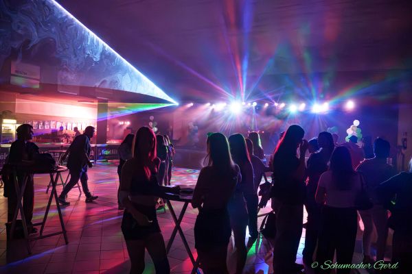 schlagerparty-kg-2024-008EA6EA1D1-66C5-658D-DDF9-01DD4CC57B53.jpg