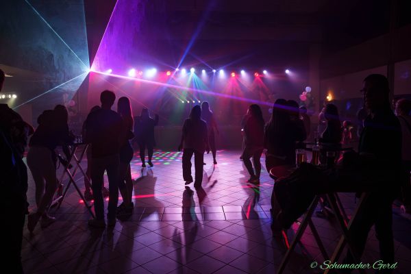 schlagerparty-kg-2024-025C85CE399-4B43-69E7-7E4B-9081F0C9F751.jpg