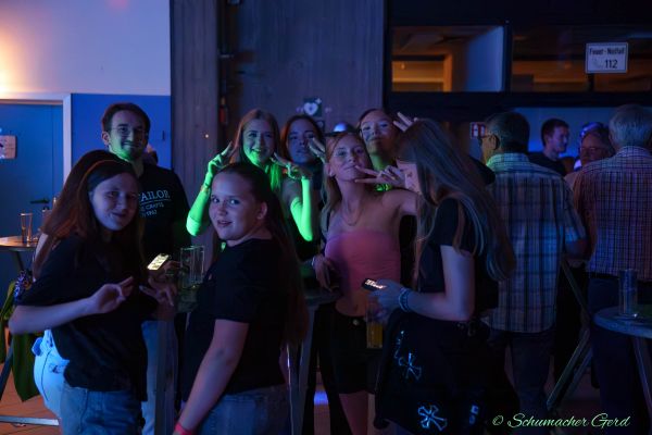 schlagerparty-kg-2024-0359FA4B986-EA94-4132-D085-3F8EEAFE8ED5.jpg