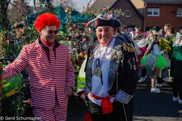 020-kg-rosenmontag-202358FF2EB0-D962-C5DE-CC2A-7DBE605337E8.jpg