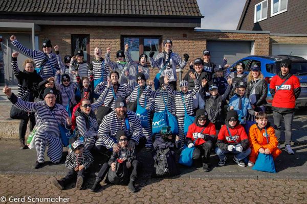 028-kg-rosenmontag-2023BC804A19-3D09-9AEE-FD27-0DB00F50E8E5.jpg