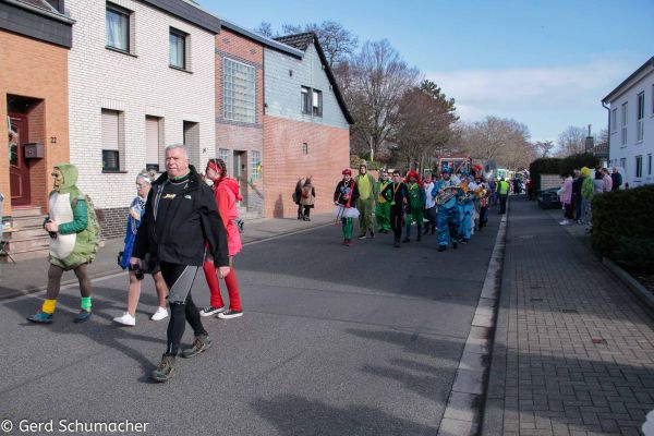 040-kg-rosenmontag-20238F2708E3-72D3-FB32-A657-69AED99B10EE.jpg