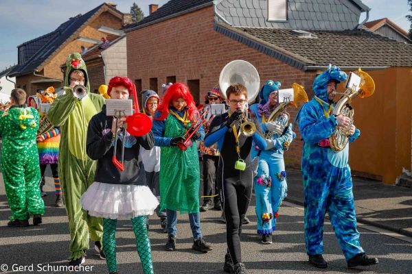 064-kg-rosenmontag-20236052B7C1-BE03-1158-CD55-57B0357F3254.jpg