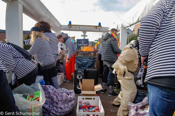 082-kg-rosenmontag-2023E7C4D0FC-340B-EF80-8734-FCA48B79B054.jpg