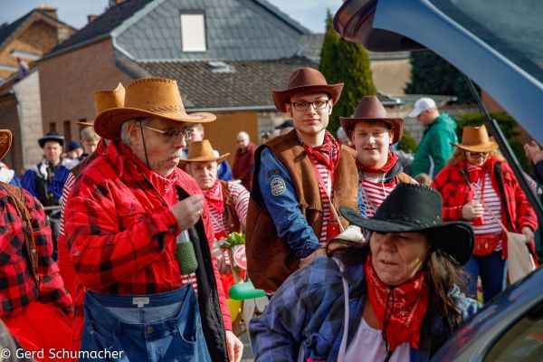 087-kg-rosenmontag-202394029997-1DCA-E6BE-CC37-57F995857B6F.jpg