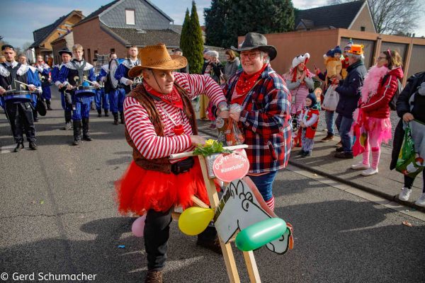 089-kg-rosenmontag-202309C79BCF-4DC5-0A21-9BCA-34F2231FDC82.jpg