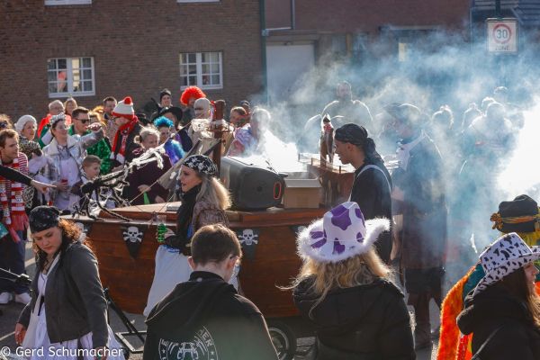 189-kg-rosenmontag-20233602DADF-0BB9-CE2E-B370-2F2A53572655.jpg